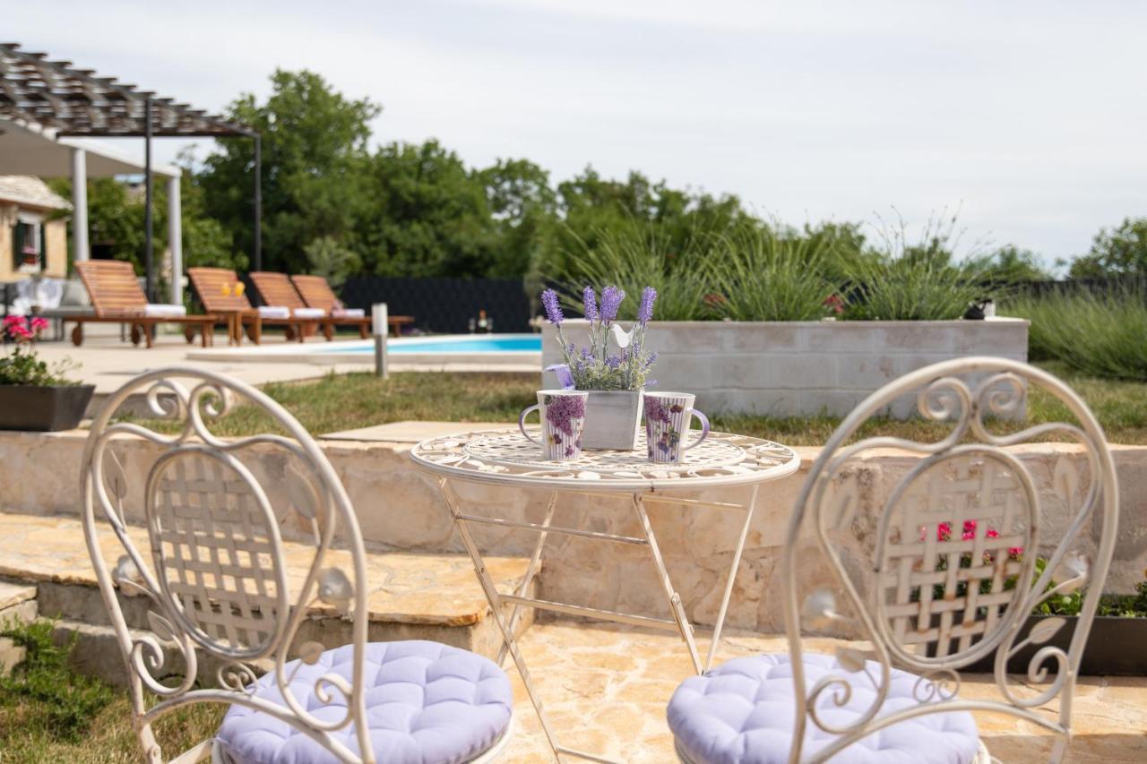 Villa Terra With Heated Pool Марина Экстерьер фото