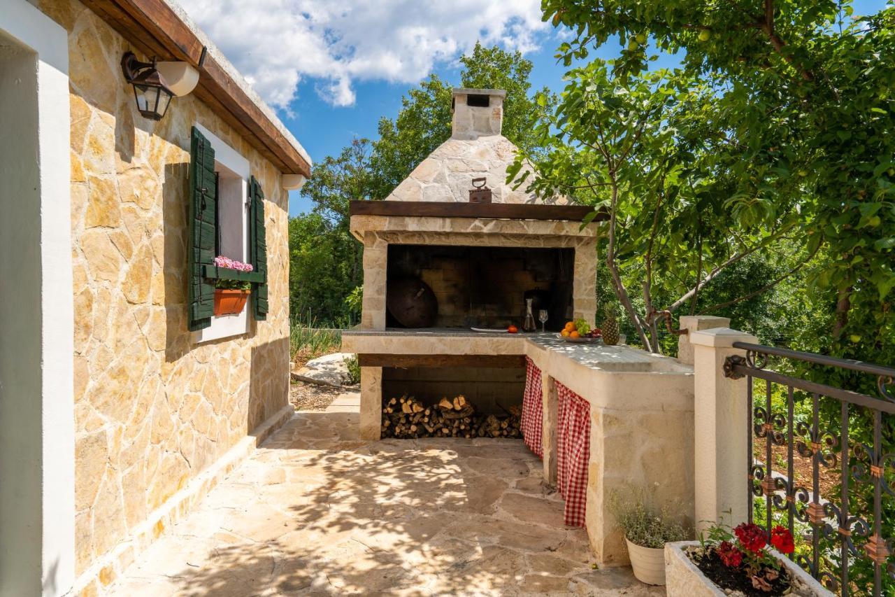 Villa Terra With Heated Pool Марина Экстерьер фото